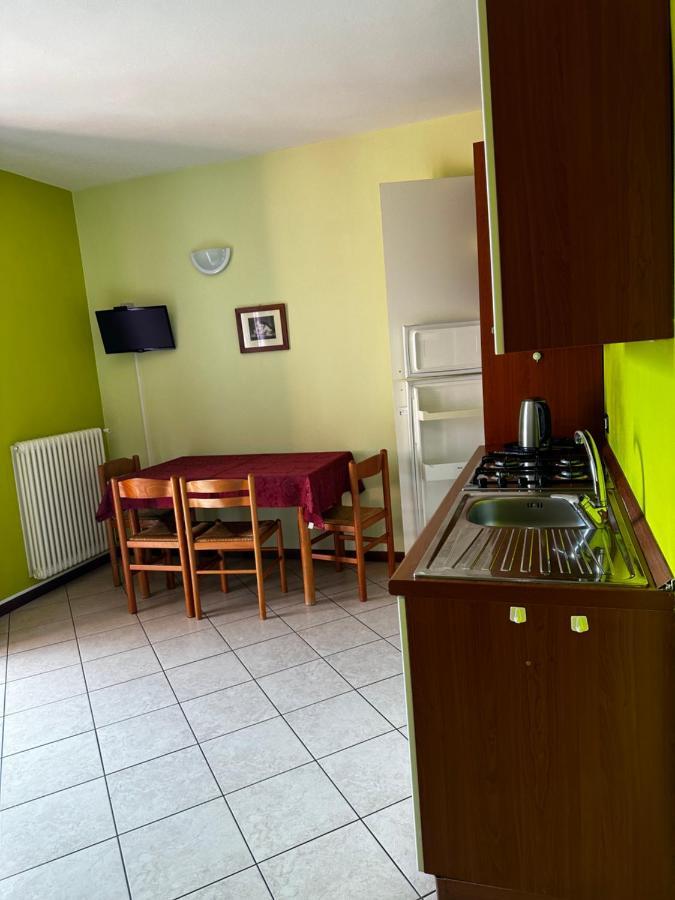 Residence Laguna Beach Pianello Del Lario Extérieur photo