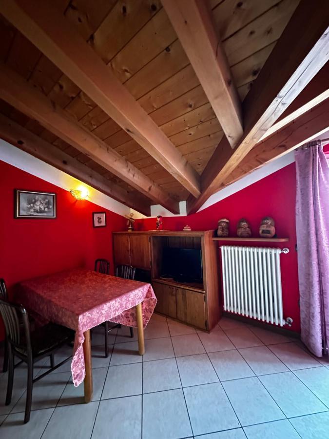 Residence Laguna Beach Pianello Del Lario Extérieur photo