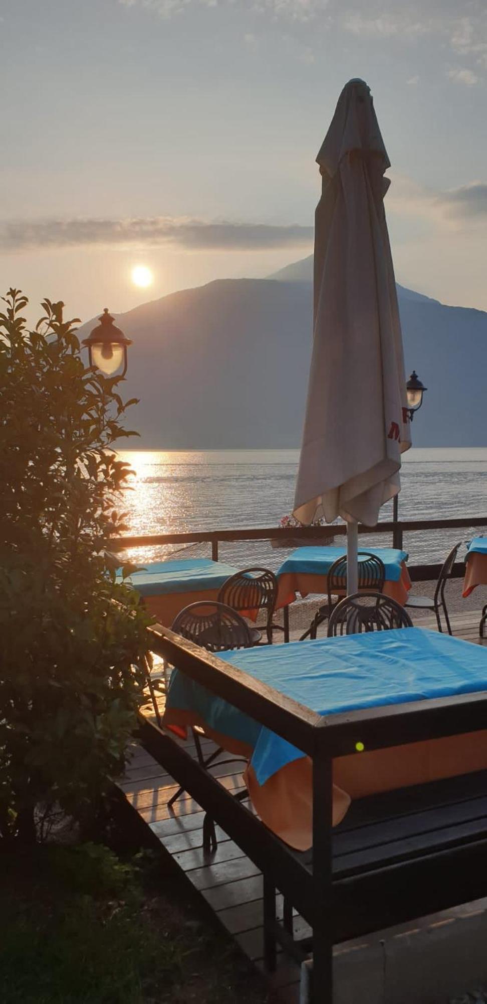 Residence Laguna Beach Pianello Del Lario Extérieur photo