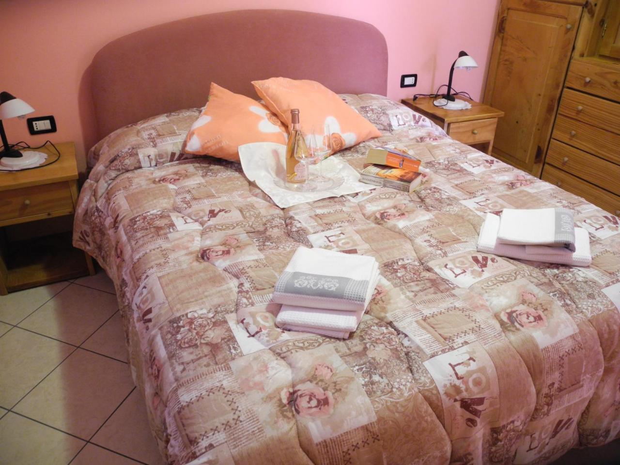 Residence Laguna Beach Pianello Del Lario Extérieur photo