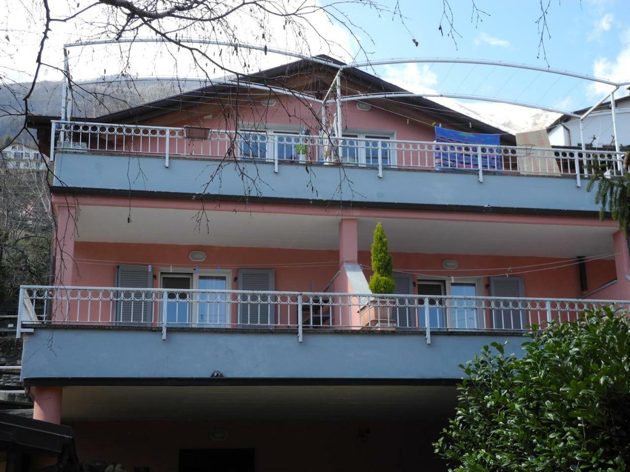 Residence Laguna Beach Pianello Del Lario Extérieur photo